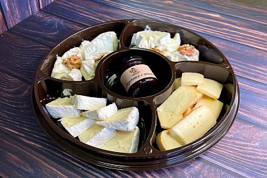 Сырная тарелка: королевская белая